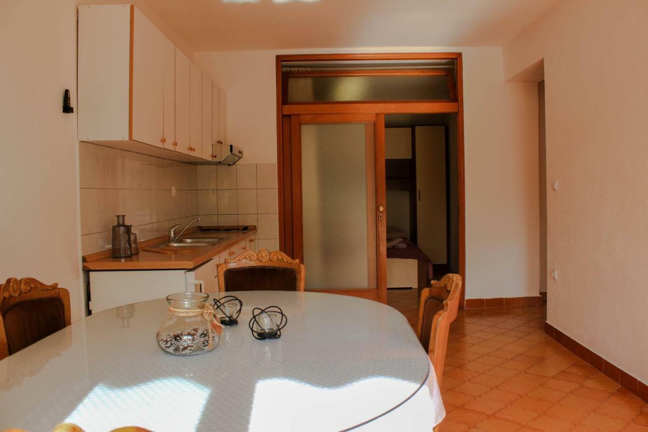 Apartments Pino Makarska Exterior photo