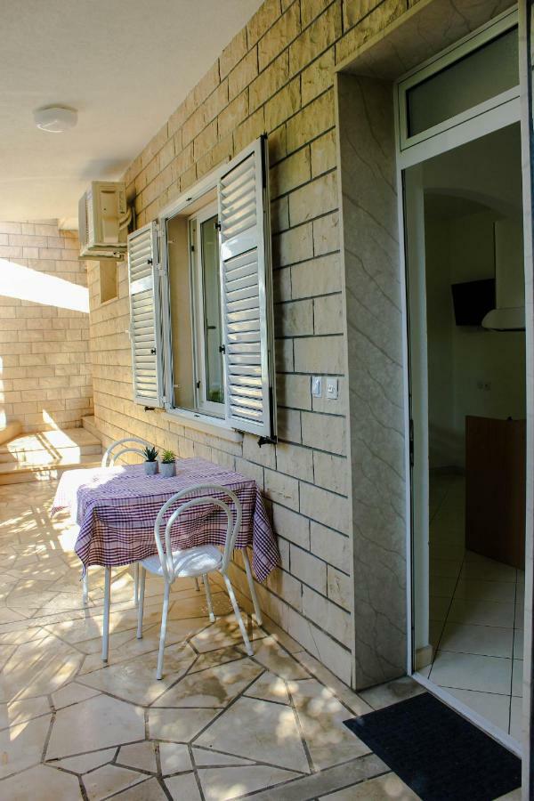 Apartments Pino Makarska Exterior photo