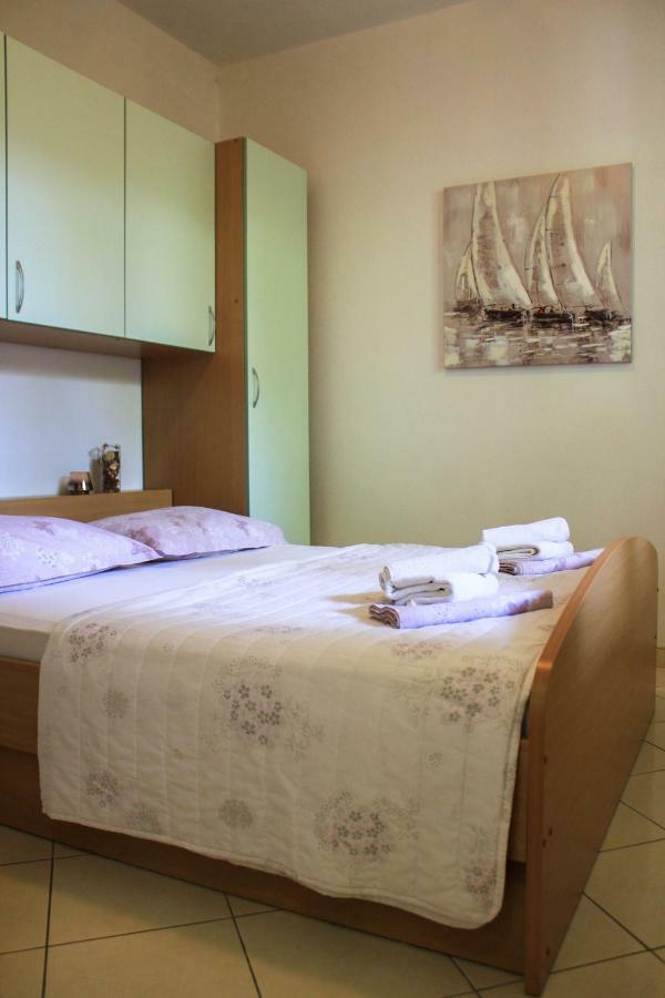 Apartments Pino Makarska Exterior photo
