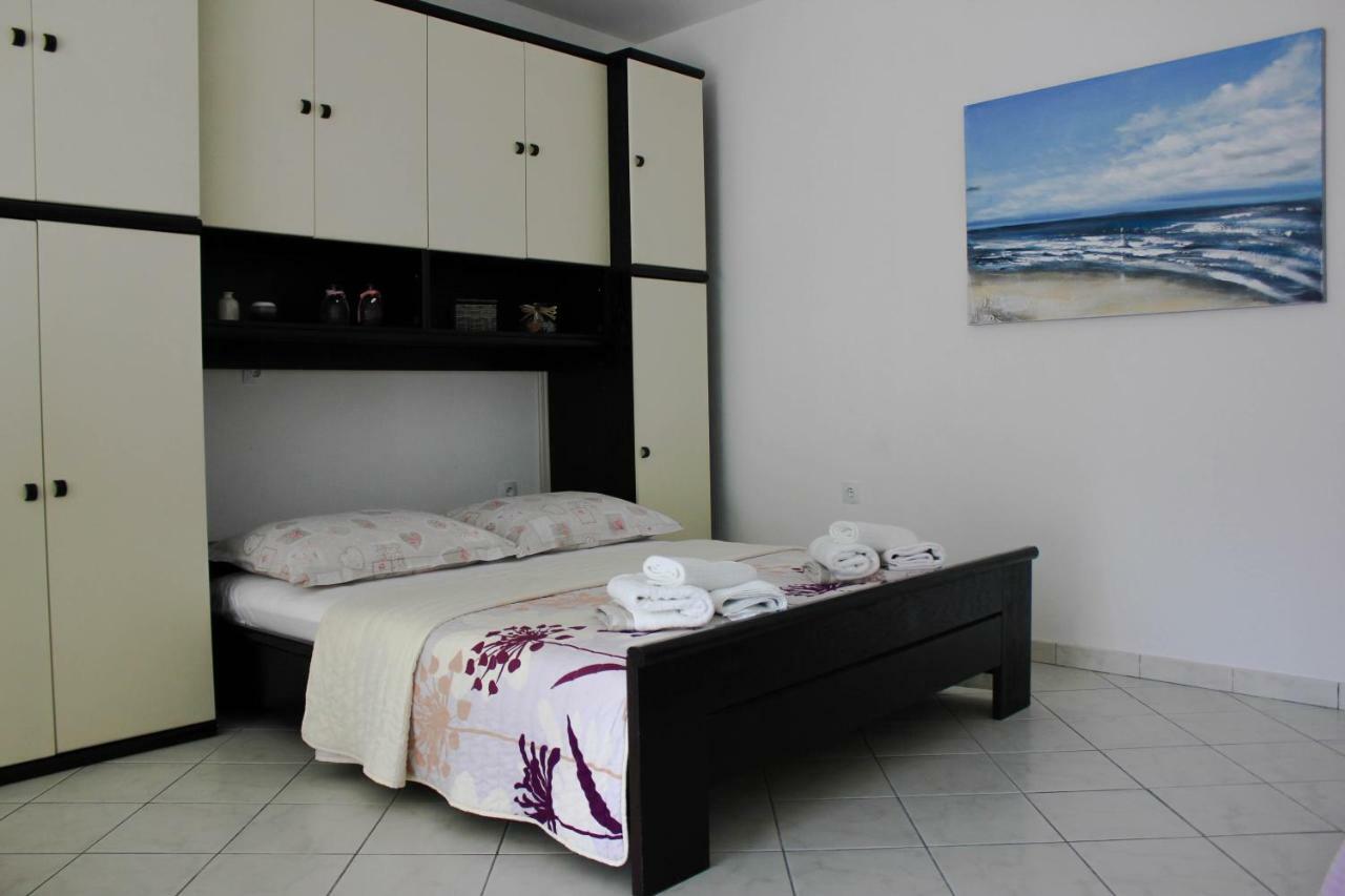 Apartments Pino Makarska Exterior photo