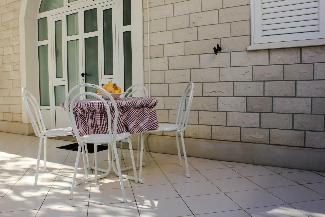 Apartments Pino Makarska Exterior photo