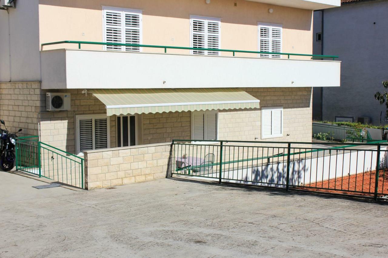 Apartments Pino Makarska Exterior photo