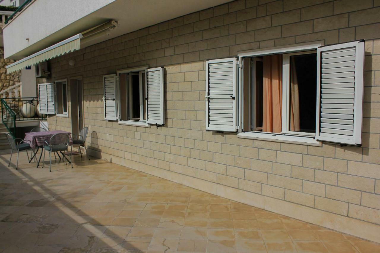 Apartments Pino Makarska Exterior photo