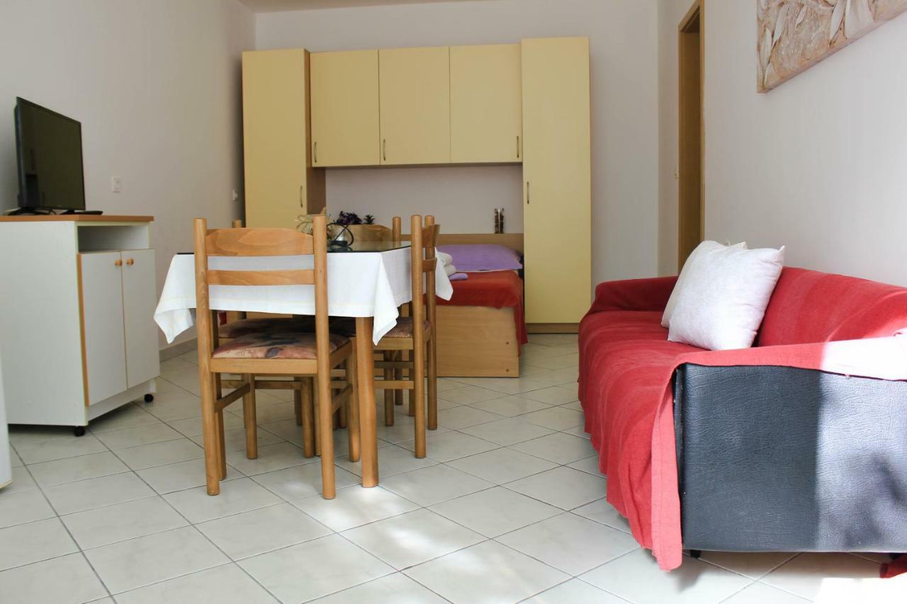 Apartments Pino Makarska Exterior photo