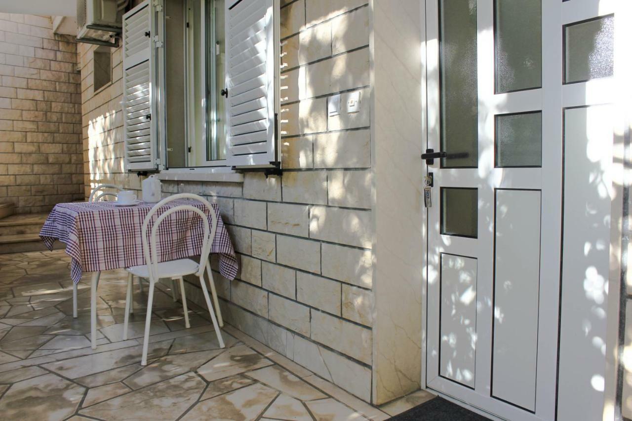 Apartments Pino Makarska Exterior photo