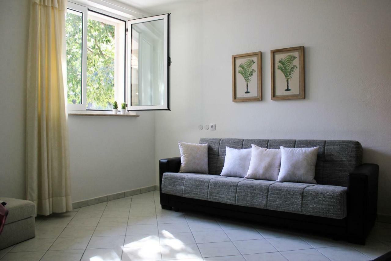 Apartments Pino Makarska Exterior photo