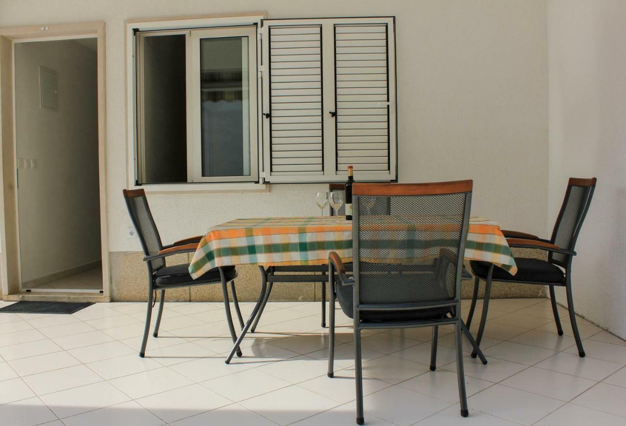 Apartments Pino Makarska Exterior photo