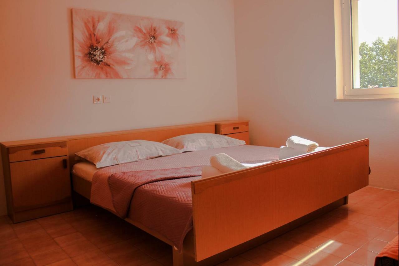 Apartments Pino Makarska Exterior photo