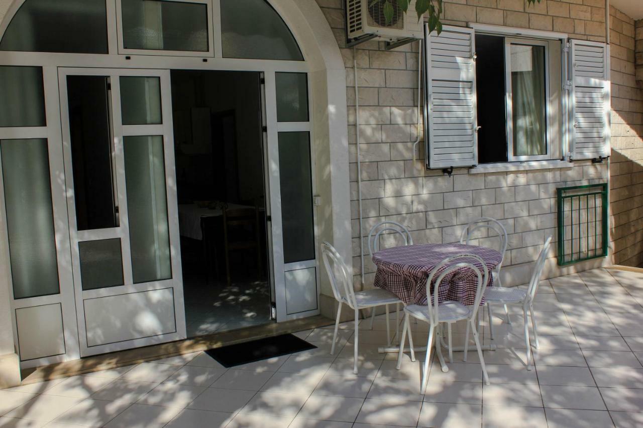 Apartments Pino Makarska Exterior photo