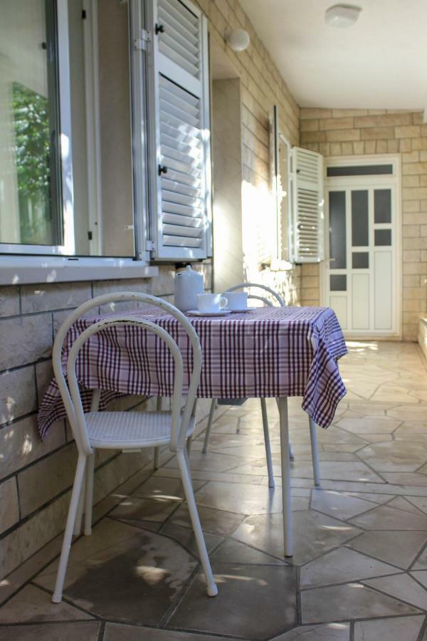Apartments Pino Makarska Exterior photo
